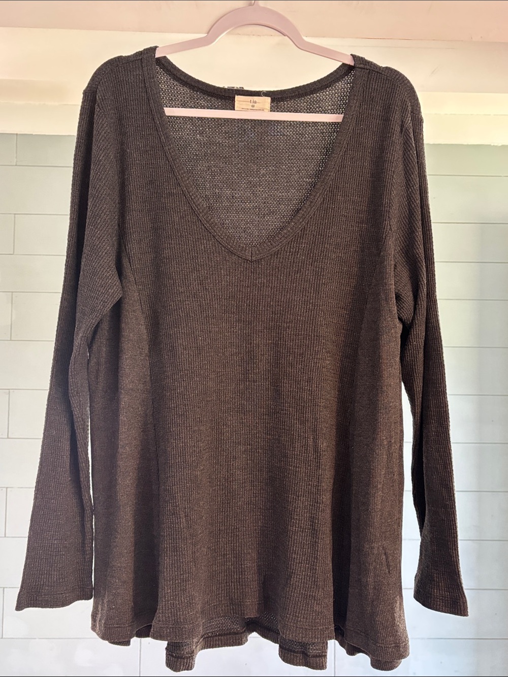 T.La Grey V-Neck Long Sleeve Knit Top